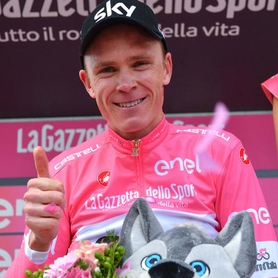 Foto zu dem Text "RundFROOMEschlag zerlegt den Giro! 80-km-Solo ins Rosa Trikot"