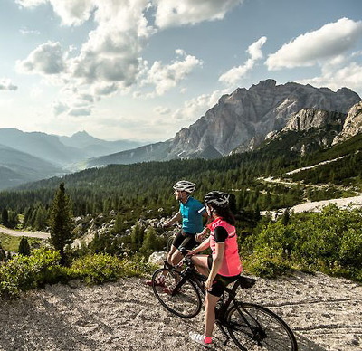 Foto zu dem Text "Dolomiten-Radrundfahrt: 700 Radsportler sind unterwegs"