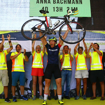 Foto zu dem Text "Race Around Austria: Bachmann und Grüner gewinnen auf Extrem-Strecke"