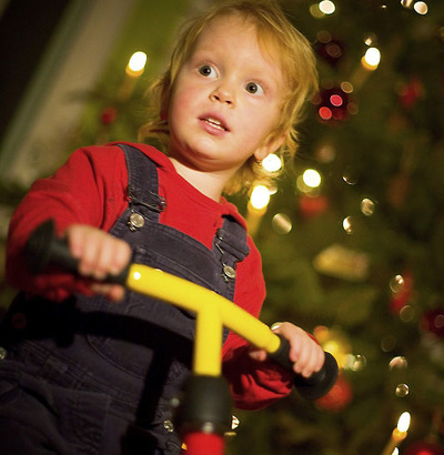 Foto zu dem Text "Kinderfahrzeuge: Rund um den Weihnachtsbaum"