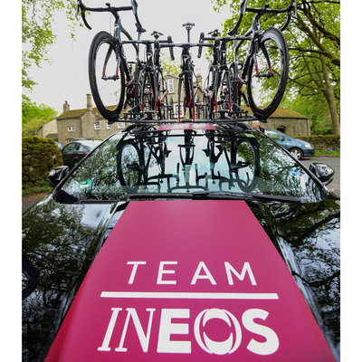 Foto zu dem Text "Ineos schickt junges Team zum Giro, Knees vor 20. GrandTour"