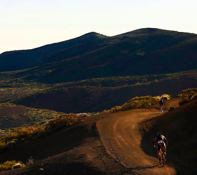 Foto zu dem Text "Tenerife Teide 360: Durch bizarre Lava-Landschaften"