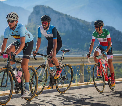 Foto zu dem Text "Gran Fondo Alberto Contador: Mit “El Pistolero“ auf den Spuren der Vuelta"
