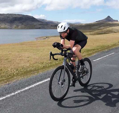 Foto zu dem Text "Weltrekord-Versuch: Jake Catterall umrundet Island mit dem Rad "