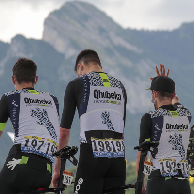 Foto zu dem Text "Qhubeka – NextHash schreibt Fahrern: Sucht euch neue Teams "