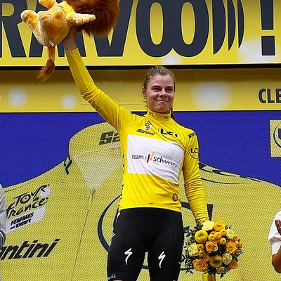 Foto zu dem Text "Highlight-Video der 1. Etappe der Tour de France Femmes"