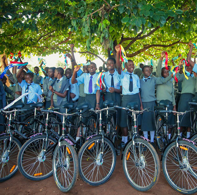Foto zu dem Text "World Bicycle Relief: 750 000 Buffalo-Fahrräder ausgeliefert"