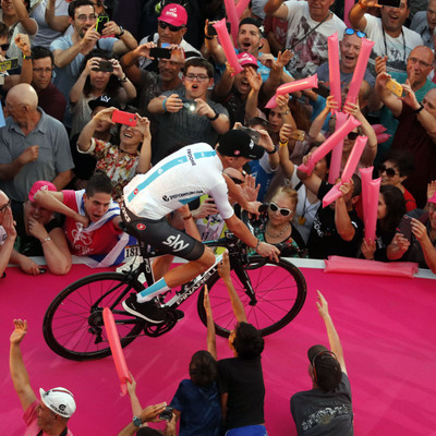 Foto zu dem Text "Froome bei Streckenbesichtigung gestürzt, Pinto siegt in Madrid"