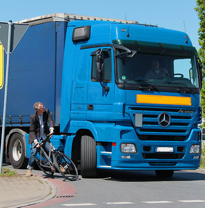 Foto zu dem Text "Bereits 15 durch LKW getötete Radfahrer seit Jahresbeginn"