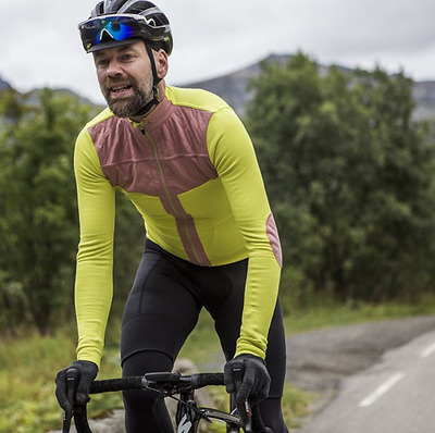 Foto zu dem Text "Radfahren kann den Alterungsprozess verlangsamen"