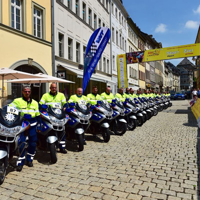 Foto zu dem Text "Rundfahrttaufe im 9. Jahr"