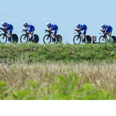 Foto zu dem Text "Quick-Step Floors gewinnt Teamzeitfahren in souveräner Manier"