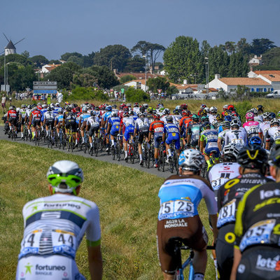 Foto zu dem Text "Fahrer aus 30 Nationen im Peloton, Gaviria beim Debüt nervös"