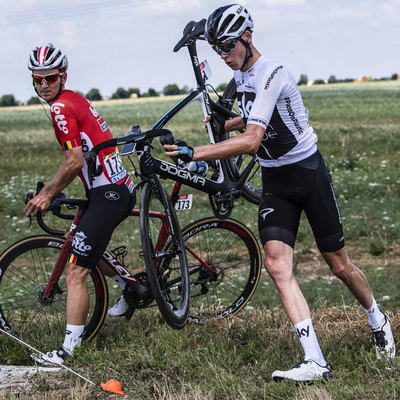 Foto zu dem Text "Froome: “Einfach nur dankbar, dass ich nicht verletzt bin“"