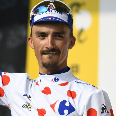 Foto zu dem Text "Alaphilippe stellt im Gepunkteten Trikot neuen Tour-Rekord auf"