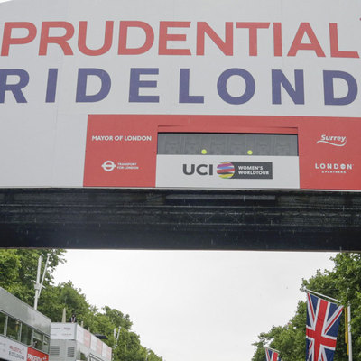 Foto zu dem Text "Sprinterfeld stellt Tour-Finale auf den Champs Elysée in den Schatten"