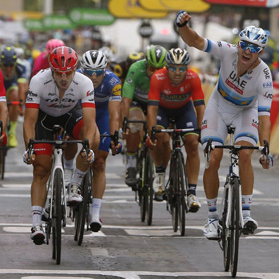 Foto zu dem Text "Kristoff von Degenkolbs Hinterrad zum Champs-Élysées-Triumph"