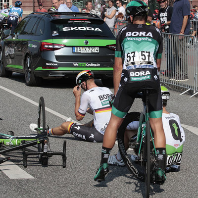 Foto zu dem Text "Eine Welle warf Ackermann in Hamburg aus der perfekten Position"