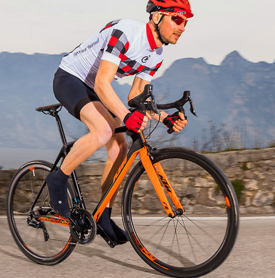 Foto zu dem Text "KTM Revelator Alto Prestige: Perfekte Rennmaschine"