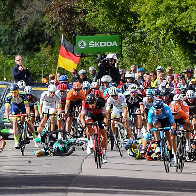 Foto zu dem Text "Entwarnung bei Konrad nach heftigem Sprint-Crash"