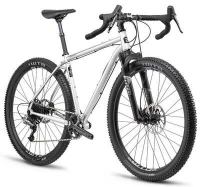 Foto zu dem Text "Bombtrack: Neues Gravelbike “Hook ADV “ mit Federgabel"