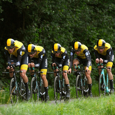 Foto zu dem Text "LottoNL-Jumbo im Teamzeitfahren in einer eigenen Liga"