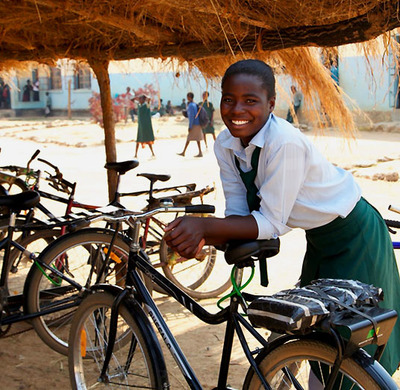 Foto zu dem Text "World Bicycle Relief: Ein neues Schuljahr beginnt - und in Afrika? "