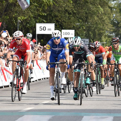 Foto zu dem Text "Jakobsen und Alaphilippe bauen Quick-Step-Rekord weiter aus"