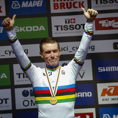 Foto zu dem Text "Dennis fegt Dumoulin vom Thron, Campenaerts holt Bronze"