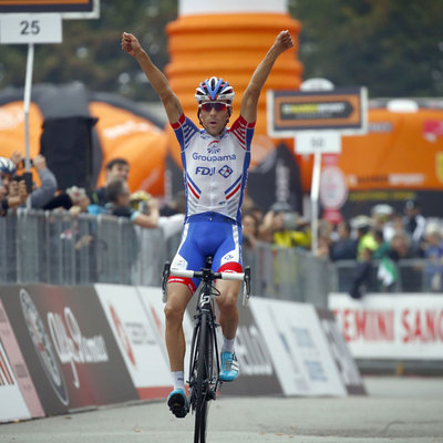 Foto zu dem Text "Pinot jubelt an der Superga, Lopez trotz Sturz Zweiter vor Valverde"