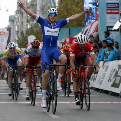 Foto zu dem Text "Hodeg krönt perfekte Quick-Step-Vorarbeit vor starkem Degenkolb"