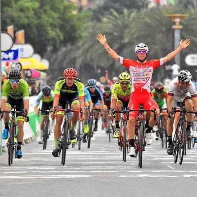 Foto zu dem Text "Das Finale der 5. Etappe der Tour of Hainan im Video"