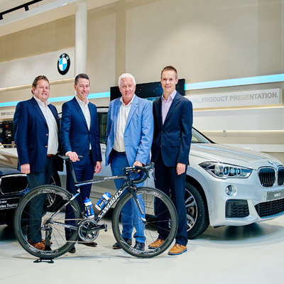 Foto zu dem Text "Deceuninck – Quick-Step setzt 2019 auf BMW-Begleitfahrzeuge"