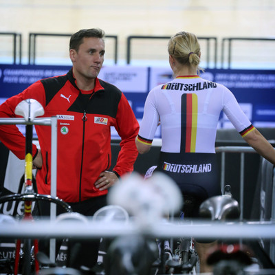 Foto zu dem Text "Frauen-Bundestrainer Korff erlitt Herzinfarkt"