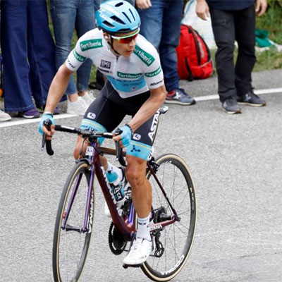 Foto zu dem Text "Vuelta ab 2019 mit Weißem Trikot für den besten Nachwuchsfahrer"