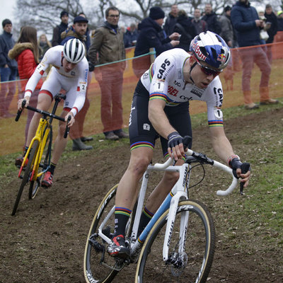 Foto zu dem Text "Cross-WM: Belgien setzt auf Doppelspitze Van Aert und Aerts"