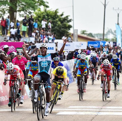 Foto zu dem Text "Manzin mit erstem Saisonerfolg, Greipel Vierter"