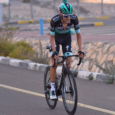 Foto zu dem Text "Buchmann klettert am Jebel Hafeet in Richtung Podium"