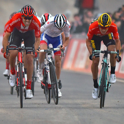 Foto zu dem Text "Dumoulin stürzt, denkt ans Aufgeben - und wird Zweiter"