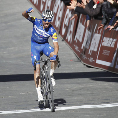 Foto zu dem Text "Alaphilippe siegt in Siena vor Fuglsang und Van Aert"