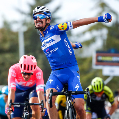 Foto zu dem Text "Alaphilippe fliegt bei Tirreno-Adriatico zum vierten Saisonsieg"