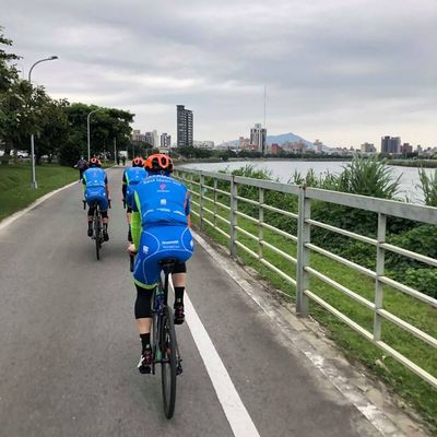 Foto zu dem Text "Darauf können wir mit einer Dose Taiwan Beer anstoßen"