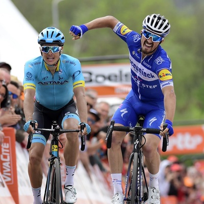 Foto zu dem Text "Alaphilippe gewinnt beim Fleche drittes Ziel-Duell gegen Fuglsang"