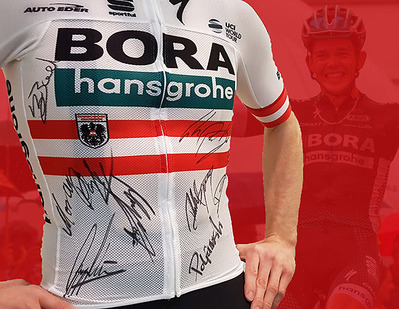 Foto zu dem Text "United Charity: versteigert von Bora-hansgrohe signiertes Outfit"