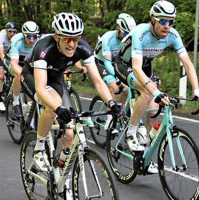 Foto zu dem Text "Velotour Frankfurt: Chris Mai am Podium, Sieg für das Team"