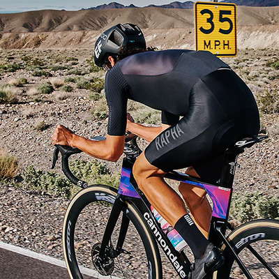 Foto zu dem Text "Rapha Aero: “Über Jahre entwickelt, um Sekunden zu sparen“"