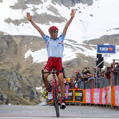 Foto zu dem Text "Zakarin jubelt bei erster Bergankunft, Polanc bleibt in Rosa "