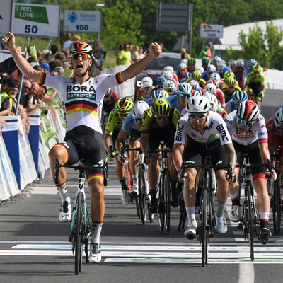 Foto zu dem Text "Ackermann jubelt nach 500-Meter-Sprint"