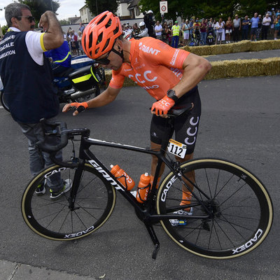 Foto zu dem Text "Bevin muss als erster der 176 Tour-Starter vom Rad steigen"