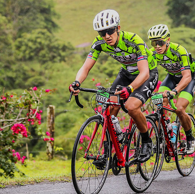 Foto zu dem Text "GFNY Alpes Vaujany: Premiere am Croix de Fer"